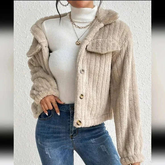 Flap Detail Fluffy Jacket - Picture 6 of 6